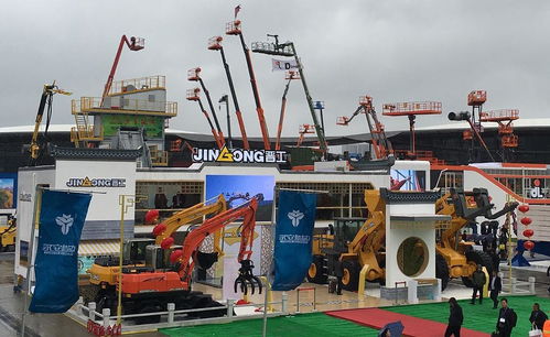 晋工机械以科技感特装展台设计参展2021长沙国际工程机械展览会