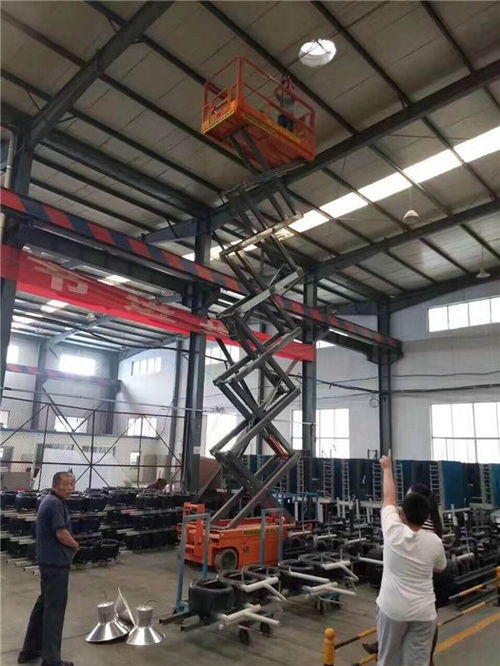 山东明通高空车租赁公司 槐荫区越野剪刀车租赁,机场修建专用车