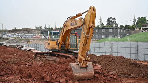 成都钩机挖机平地机租赁 昊远机械设备在成都工地施工