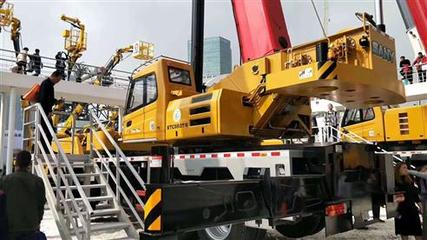 上海青浦华丹路吊车出租楼层吊装嘉松中路叉车出租搬厂