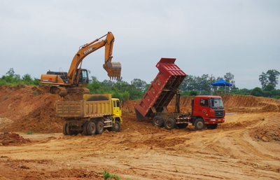 云南工程机械租赁与大件物流一体化服务 操作证、租赁与安装全攻略